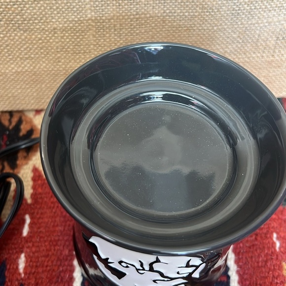 🤿New SCENTSY Fright Night Bat Tree Wax Warmer/ Full Size/ Halloween décor - Picture 2 of 11